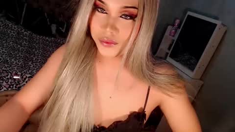 Snapshot of tsscarlett_xx chatting on October 7, 2:03 pm jayvie online show from October 7, 2:03 pm