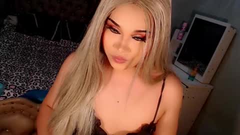 Snapshot of tsscarlett_xx chatting on October 8, 2:25 pm jayvie online show from October 8, 2:25 pm