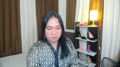 Karen Oquio online show from September 24, 4:43 pm
