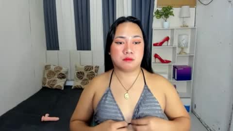 Karen Oquio online show from January 16, 11:14 am