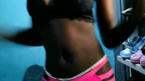 Snapshot of tswana_ chatting on March 1, 3:30 am lencer online show from March 1, 3:30 am