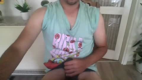 Snapshot of ttheman99 chatting on July 20, 12:29 pm ttheman99 online show from July 20, 12:29 pm