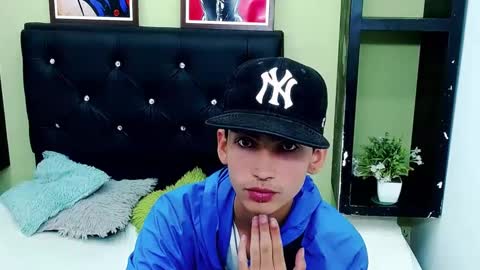 ttimy online show from December 20, 11:47 pm