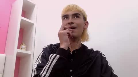 ttimy online show from April 7, 8:31 pm