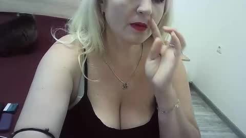 Ttrnynela online show from October 19, 6:47 am