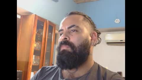 Snapshot of tuaguustin21 chatting on March 28, 12:16 pm tuaguustin21 online show from March 28, 12:16 pm