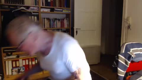 Snapshot of tubaist chatting on March 1, 7:59 pm FINN but call me NANNA online show from March 1, 7:59 pm