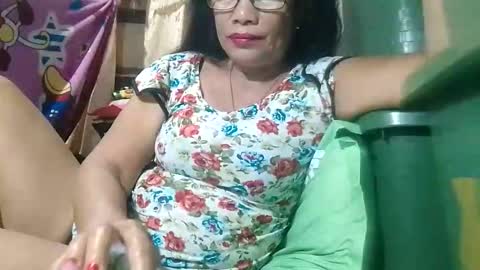 Mae online show from February 19, 7:54 pm