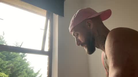 Tuhands online show from June 23, 9:40 am