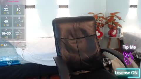 tulunaroja online show from November 5, 9:04 pm