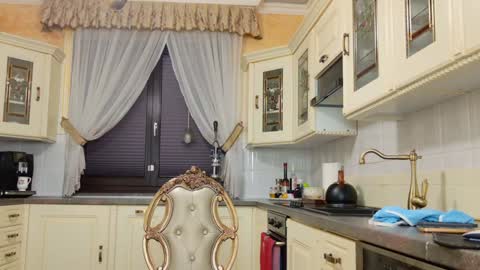 Tunde online show from March 4, 4:49 am