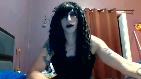 Snapshot of turnmetrans chatting on December 12, 12:59 am Turnmetrans online show from December 12, 12:59 am