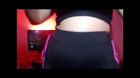 Snapshot of tuti_penelope chatting on October 16, 10:22 pm tuti_penelope online show from October 16, 10:22 pm