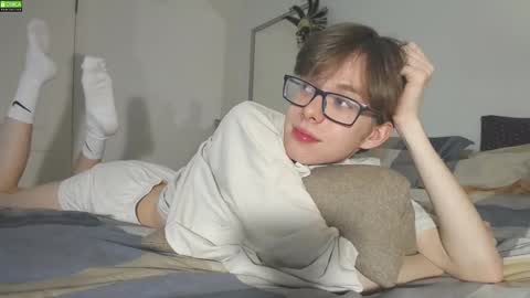 Snapshot of tuz94 chatting on December 2, 9:39 pm Dan online show from December 2, 9:39 pm