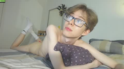 Snapshot of tuz94 chatting on December 5, 1:14 am Dan online show from December 5, 1:14 am