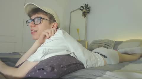 Snapshot of tuz94 chatting on January 8, 5:26 pm Dan online show from January 8, 5:26 pm