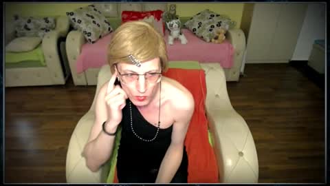 Snapshot of tvclementine chatting on February 25, 2:44 pm Clementine online show from February 25, 2:44 pm