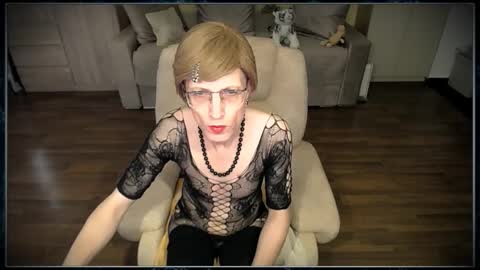 Clementine online show from November 3, 8:04 am