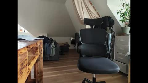 Tobi online show from November 12, 2:28 pm