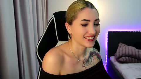 MayCarrey online show from February 17, 5:59 am