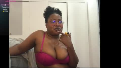 Snapshot of twerkingtemptress chatting on June 17, 12:02 am Twerking Temptress online show from June 17, 12:02 am
