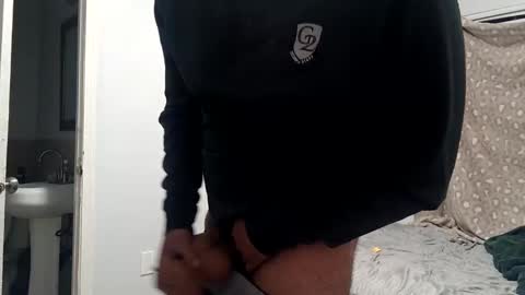 Snapshot of twest84 chatting on December 4, 10:02 am twest84 online show from December 4, 10:02 am