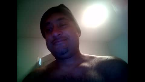 Snapshot of twest84 chatting on January 29, 9:55 am twest84 online show from January 29, 9:55 am