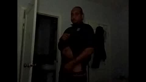 Snapshot of twest84 chatting on February 27, 10:15 am twest84 online show from February 27, 10:15 am