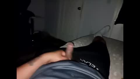 Snapshot of twest84 chatting on September 27, 9:25 am twest84 online show from September 27, 9:25 am