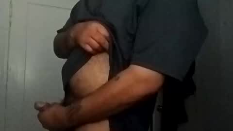 Snapshot of twest84 chatting on October 14, 9:32 am twest84 online show from October 14, 9:32 am