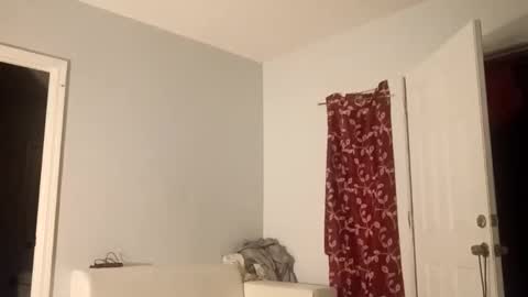 Snapshot of twest84 chatting on November 12, 2:56 am twest84 online show from November 12, 2:56 am