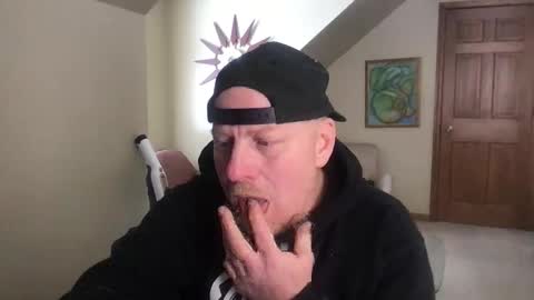 Snapshot of twiinsoul chatting on February 1, 5:00 pm twiinsoul online show from February 1, 5:00 pm