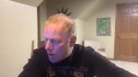 Snapshot of twiinsoul chatting on February 21, 2:01 am twiinsoul online show from February 21, 2:01 am