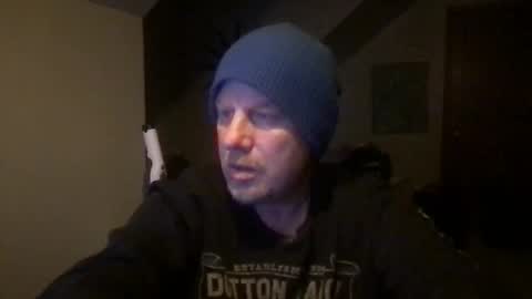 Snapshot of twiinsoul chatting on March 13, 8:43 am twiinsoul online show from March 13, 8:43 am