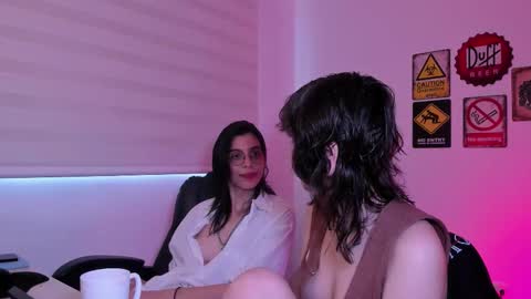 Snapshot of twilightmuses chatting on February 16, 7:21 pm Eve Lili online show from February 16, 7:21 pm