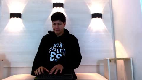 samu online show from December 4, 12:03 pm