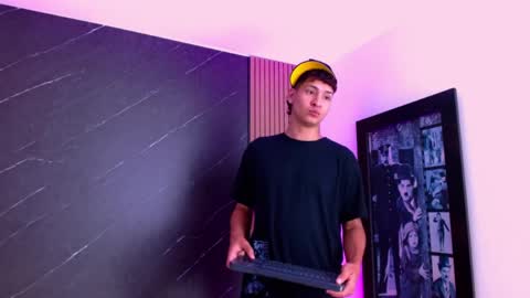 samu online show from April 18, 4:38 am