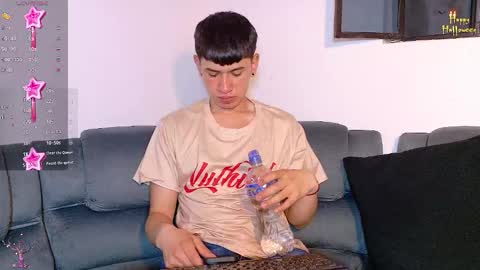 Mr Daren online show from October 28, 6:43 pm