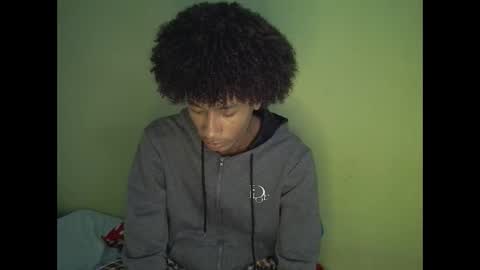 Snapshot of twinkgabriiel chatting on December 16, 1:27 pm twinkgabriiel online show from December 16, 1:27 pm