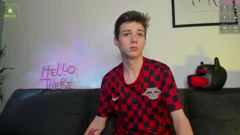 Snapshot of twinkguy_slim chatting on September 21, 4:30 pm Viego Pattel online show from September 21, 4:30 pm