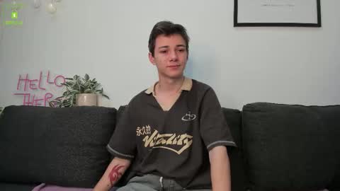 Snapshot of twinkguy_slim chatting on September 28, 11:26 am Viego Pattel online show from September 28, 11:26 am