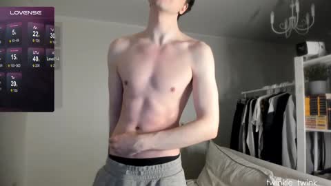 Snapshot of twinkie_twink chatting on January 21, 2:22 am Andy online show from January 21, 2:22 am