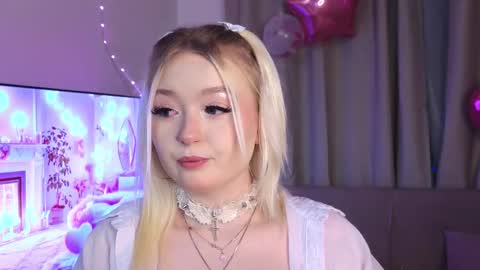 twinklefluff online show from December 5, 4:14 pm