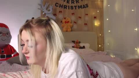 twinklefluff online show from December 20, 4:14 pm