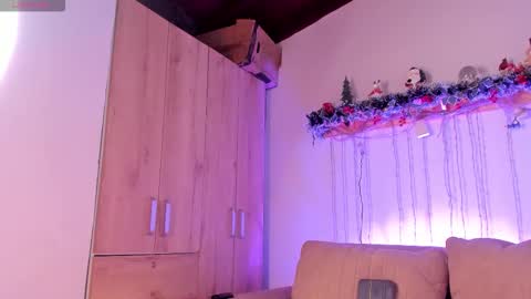 Snapshot of twinksboys_23 chatting on February 3, 1:38 pm twinksboys_23 online show from February 3, 1:38 pm