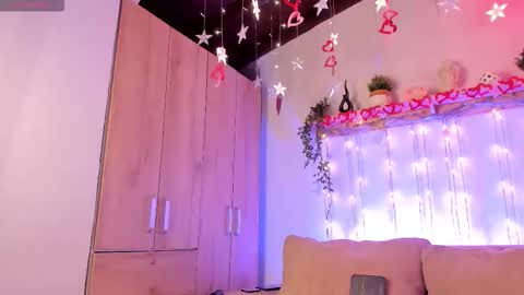 Snapshot of twinksboys_23 chatting on February 7, 2:10 pm twinksboys_23 online show from February 7, 2:10 pm