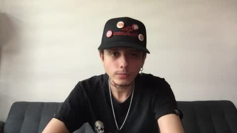 Derrick online show from May 6, 6:13 pm