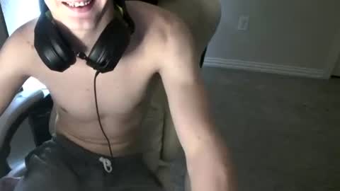 shytwink online show from January 14, 9:31 pm