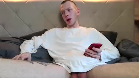 TwinkyBoyxq online show from January 15, 11:15 am