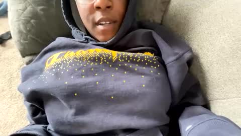 Snapshot of twinpieks chatting on March 24, 10:15 pm twinpieks online show from March 24, 10:15 pm